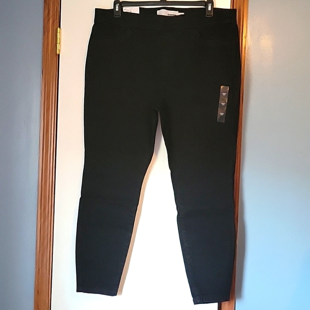 🆕️ Sonoma Women's Black Jegging Size 18W